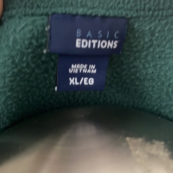 Basic Editions teddy sweater - Picture 2 of 2